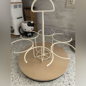 Cream Tumbler carousel Holder Stand